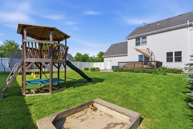 401 Krinbill Lane, Crown Point, IN 46307