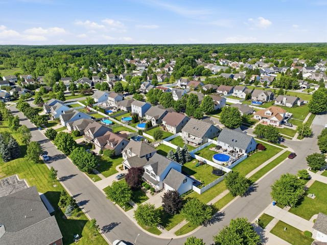 401 Krinbill Lane, Crown Point, IN 46307