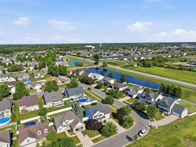 401 Krinbill Lane, Crown Point, IN 46307
