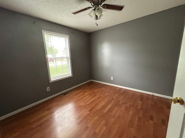 3448 Loon Dr, Clarksville, TN 37042