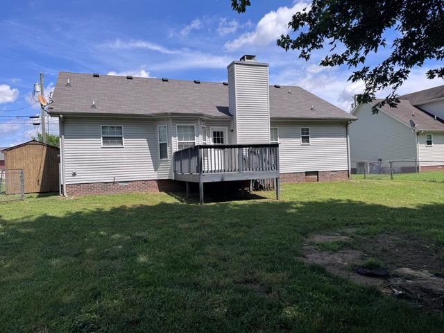 3448 Loon Dr, Clarksville, TN 37042