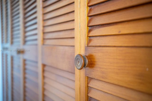 8421 NW 8th St 203, Miami, FL 33126