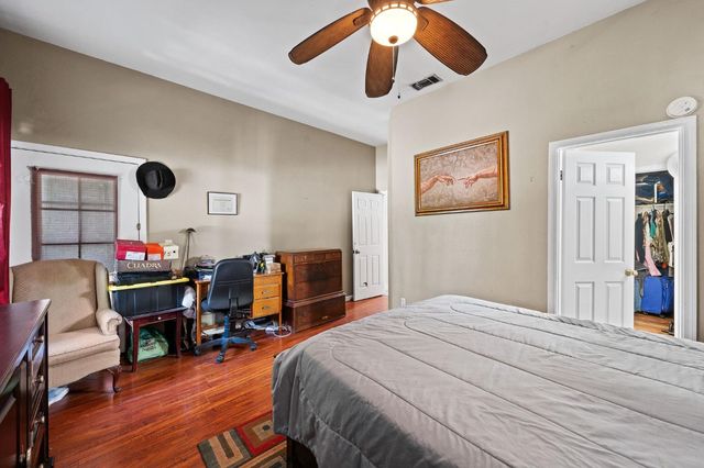 6 Coles Point Ct, Sacramento, CA 95823