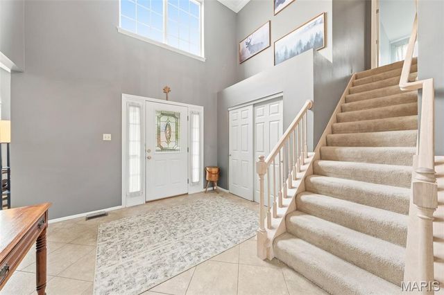 425 Roosevelt Woods Court, Fenton, MO 63026