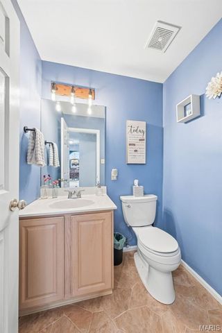 425 Roosevelt Woods Court, Fenton, MO 63026