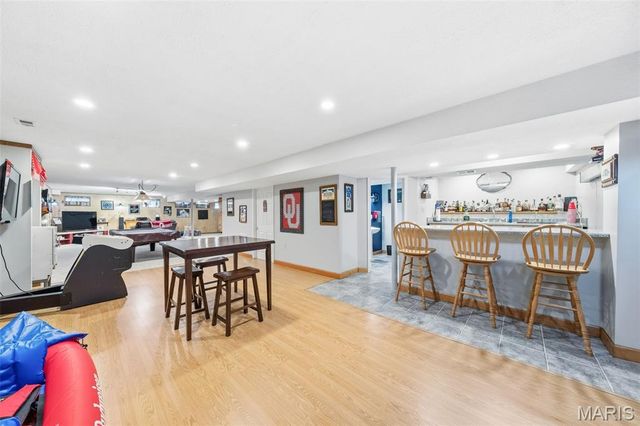 425 Roosevelt Woods Court, Fenton, MO 63026