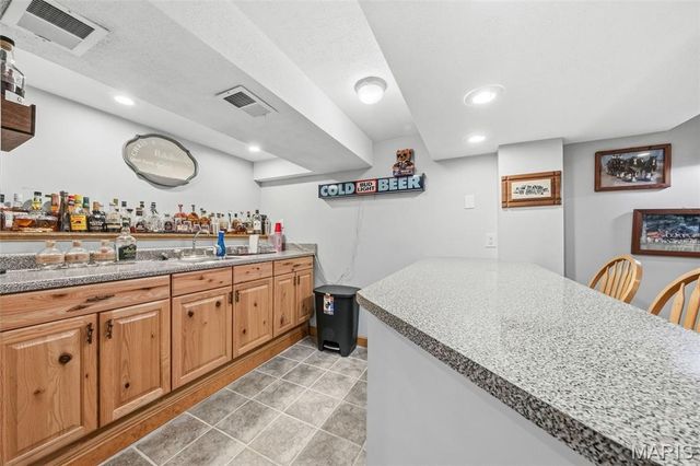 425 Roosevelt Woods Court, Fenton, MO 63026