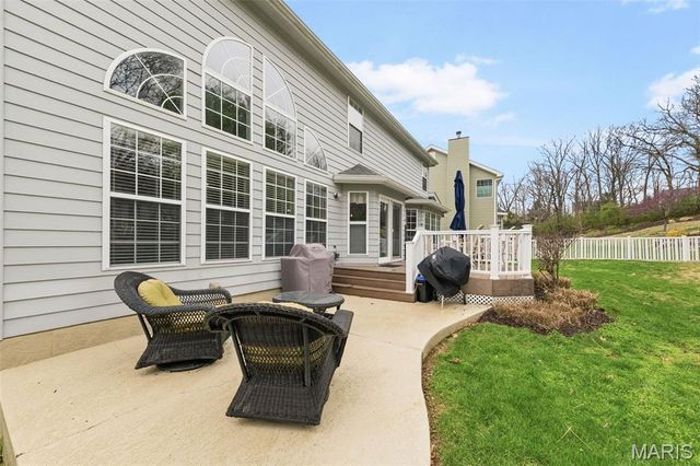 425 Roosevelt Woods Court, Fenton, MO 63026