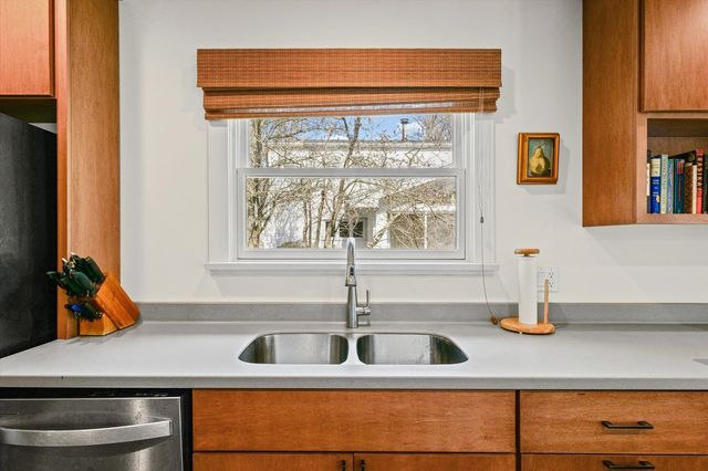 205 E SHERWIN Circle, Urbana, IL 61802