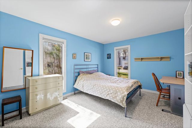 205 E SHERWIN Circle, Urbana, IL 61802