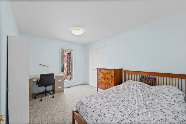 205 E SHERWIN Circle, Urbana, IL 61802