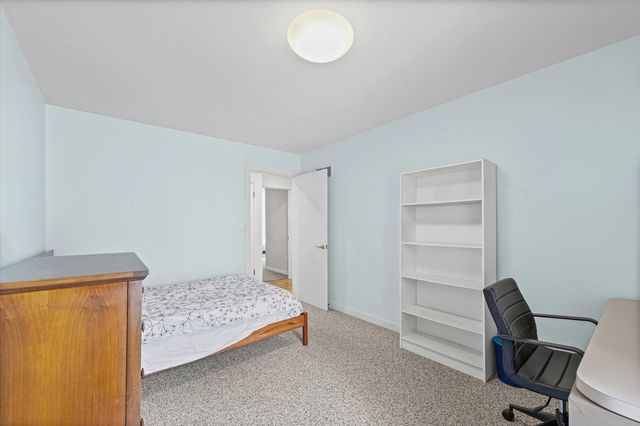 205 E SHERWIN Circle, Urbana, IL 61802