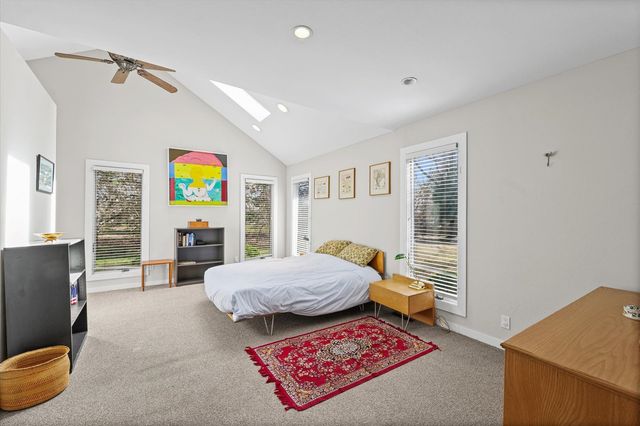 205 E SHERWIN Circle, Urbana, IL 61802