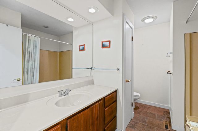 205 E SHERWIN Circle, Urbana, IL 61802