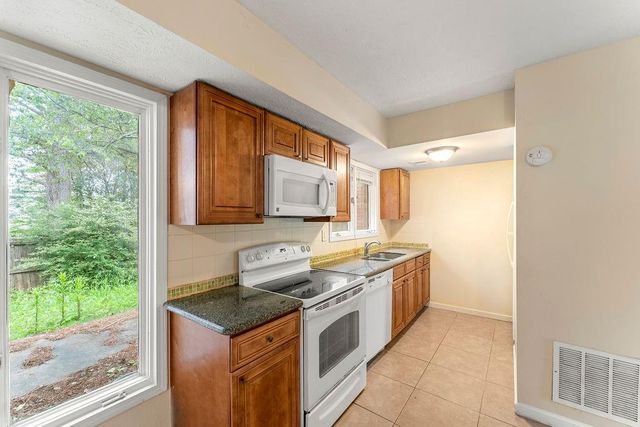 2128 Fairway Court SE, Conyers, GA 30013