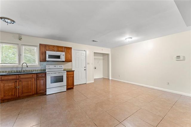 2128 Fairway Court SE, Conyers, GA 30013