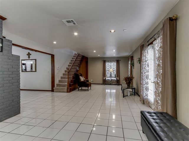 829 NW 116th Terrace, Oklahoma City, OK 73114