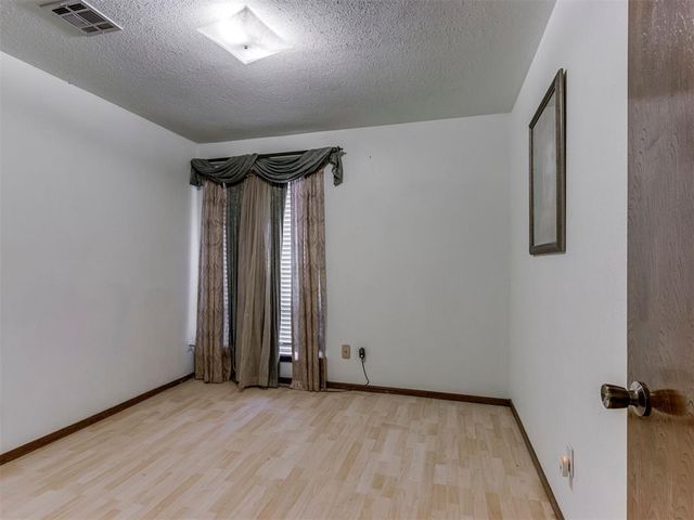 829 NW 116th Terrace, Oklahoma City, OK 73114