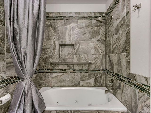 829 NW 116th Terrace, Oklahoma City, OK 73114