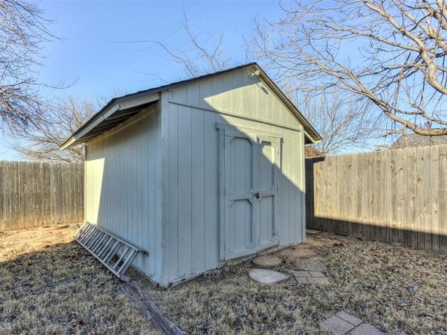 829 NW 116th Terrace, Oklahoma City, OK 73114
