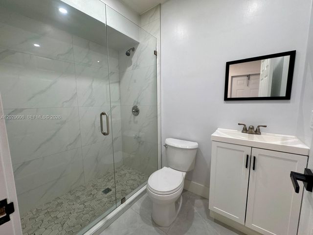 8671 NW 3rd St 2, Pembroke Pines, FL 33024