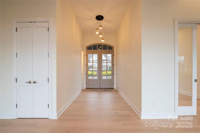 15 Evian Court, Asheville, NC 28804