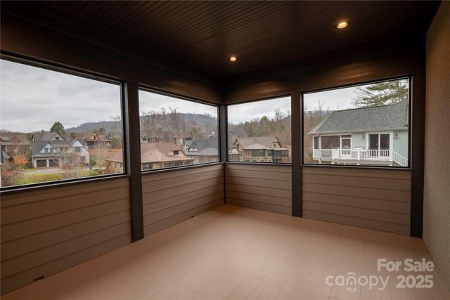 15 Evian Court, Asheville, NC 28804