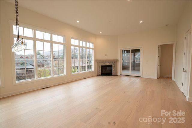 15 Evian Court, Asheville, NC 28804