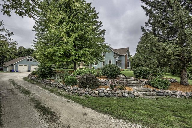 N14W28039 Silvernail ROAD, Pewaukee, WI 53072