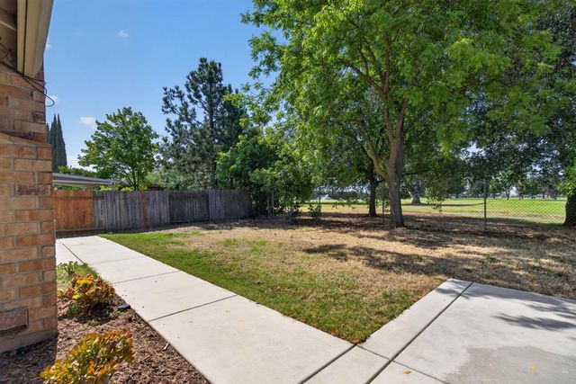 4420 Oxwood Dr, Sacramento, CA 95826