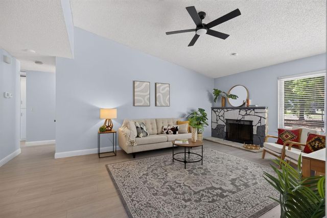 4420 Oxwood Dr, Sacramento, CA 95826