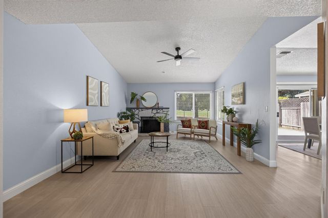 4420 Oxwood Dr, Sacramento, CA 95826