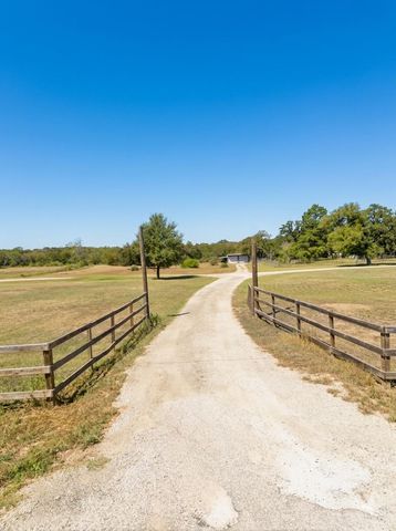 19925 Blake Manor RD, Manor, TX 78653