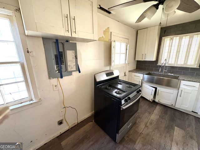 1855 Oakmont Drive NW, Atlanta, GA 30314