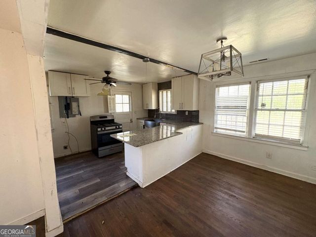 1855 Oakmont Drive NW, Atlanta, GA 30314