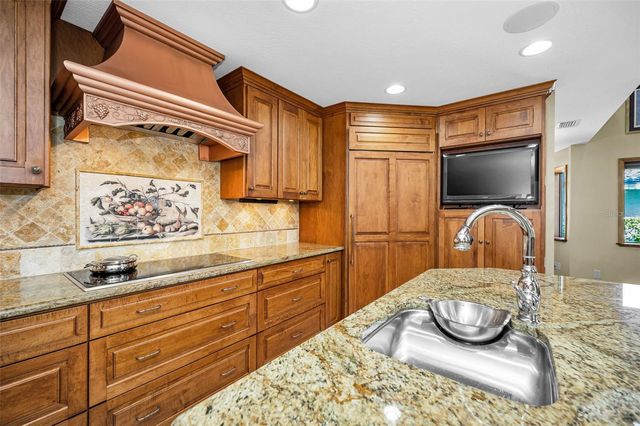 1944 LEVINE LANE, Clearwater, FL 33760