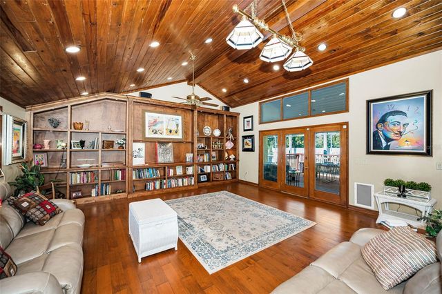 1944 LEVINE LANE, Clearwater, FL 33760