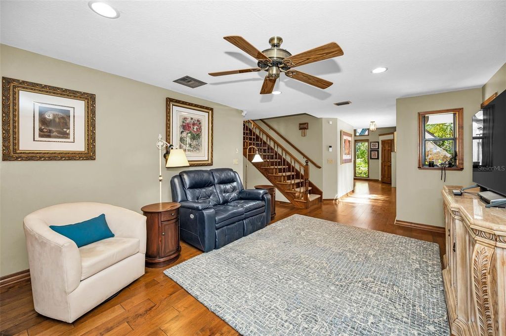 Image 12 of property listing at 1944 LEVINE LANE, Clearwater, FL 33760