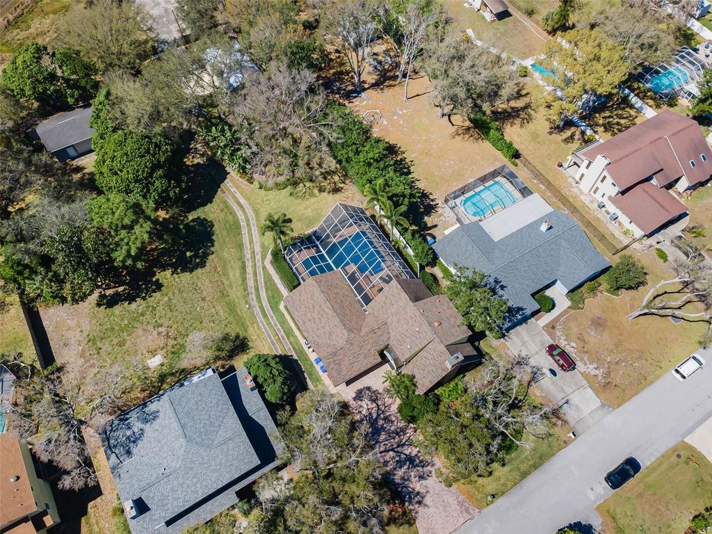 Image 3 of property listing at 1944 LEVINE LANE, Clearwater, FL 33760