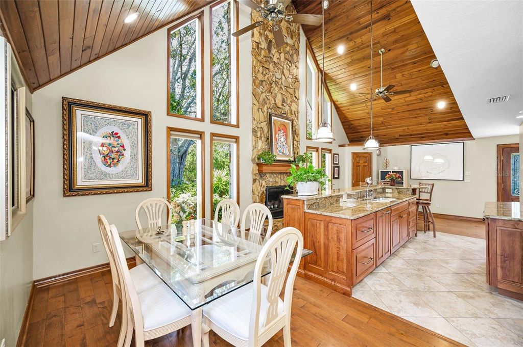 Image 38 of property listing at 1944 LEVINE LANE, Clearwater, FL 33760