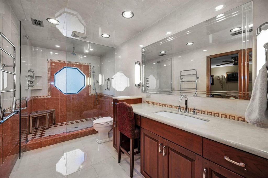 Image 51 of property listing at 1944 LEVINE LANE, Clearwater, FL 33760