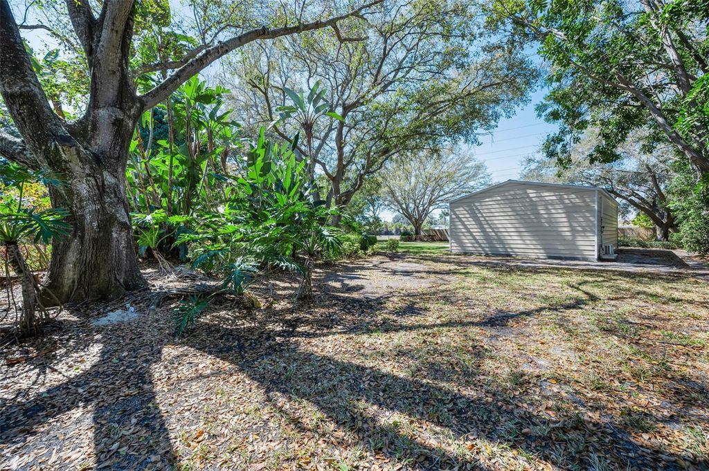 Image 82 of property listing at 1944 LEVINE LANE, Clearwater, FL 33760