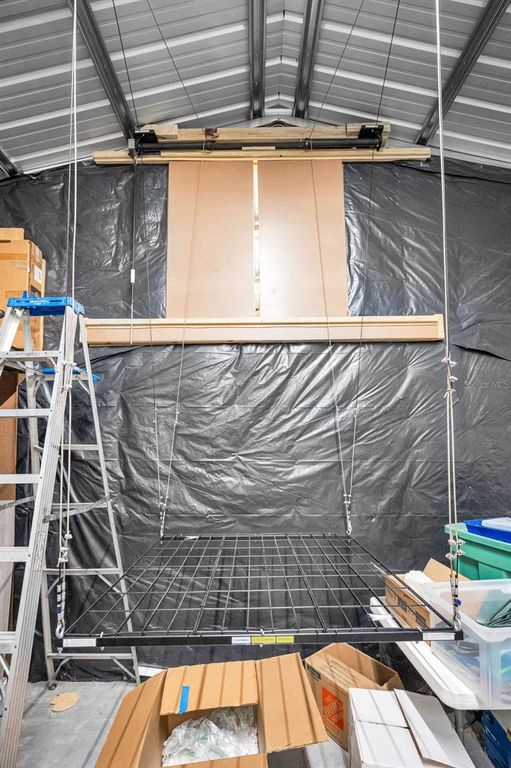 Image 94 of property listing at 1944 LEVINE LANE, Clearwater, FL 33760