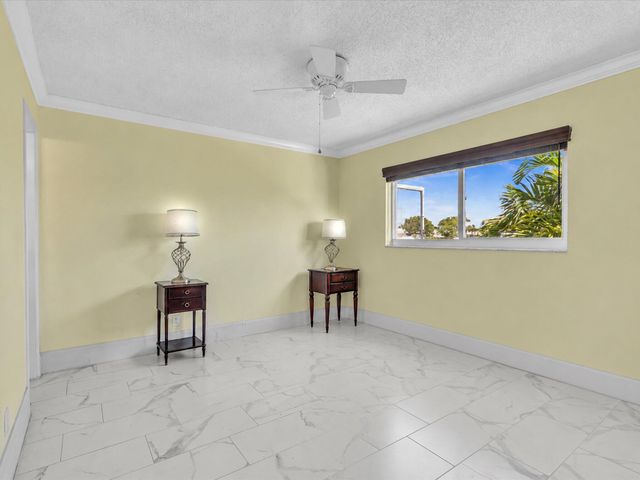 2017 SW Golf Lane 109, Boynton Beach, FL 33426