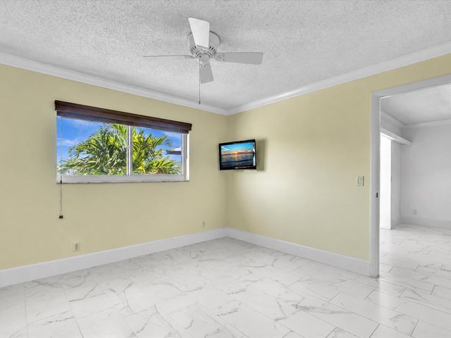 2017 SW Golf Lane 109, Boynton Beach, FL 33426