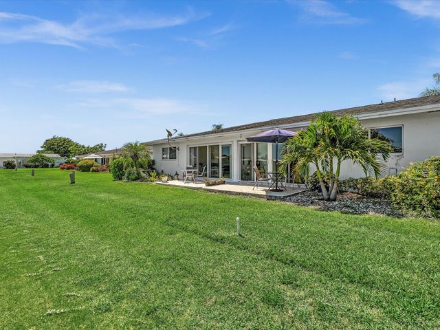 2017 SW Golf Lane 109, Boynton Beach, FL 33426