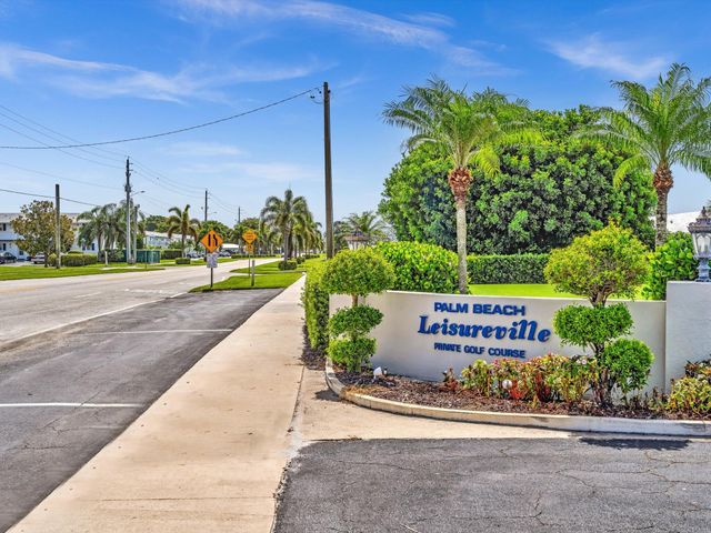 2017 SW Golf Lane 109, Boynton Beach, FL 33426