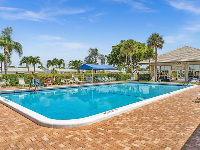 2017 SW Golf Lane 109, Boynton Beach, FL 33426