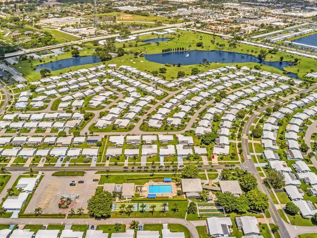 2017 SW Golf Lane 109, Boynton Beach, FL 33426