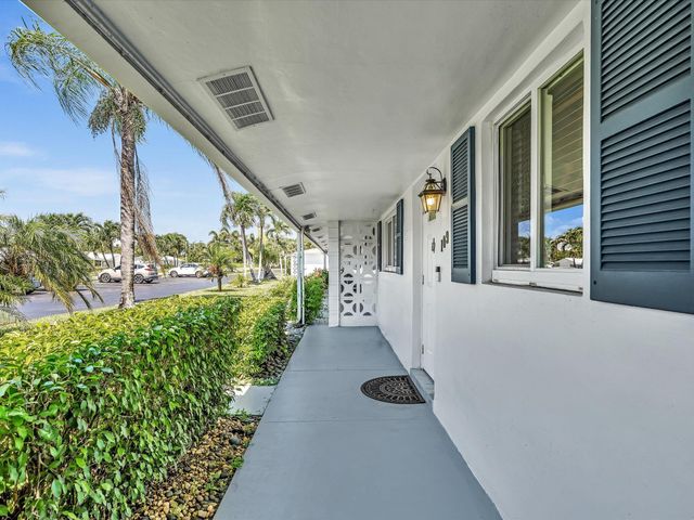 2017 SW Golf Lane 109, Boynton Beach, FL 33426